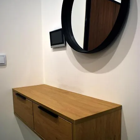Klimatyczny Apartament Z Pieknym Tarasem
