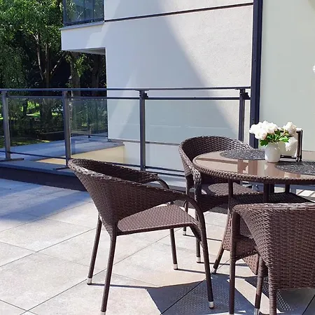 Klimatyczny Apartament Z Pieknym Tarasem *